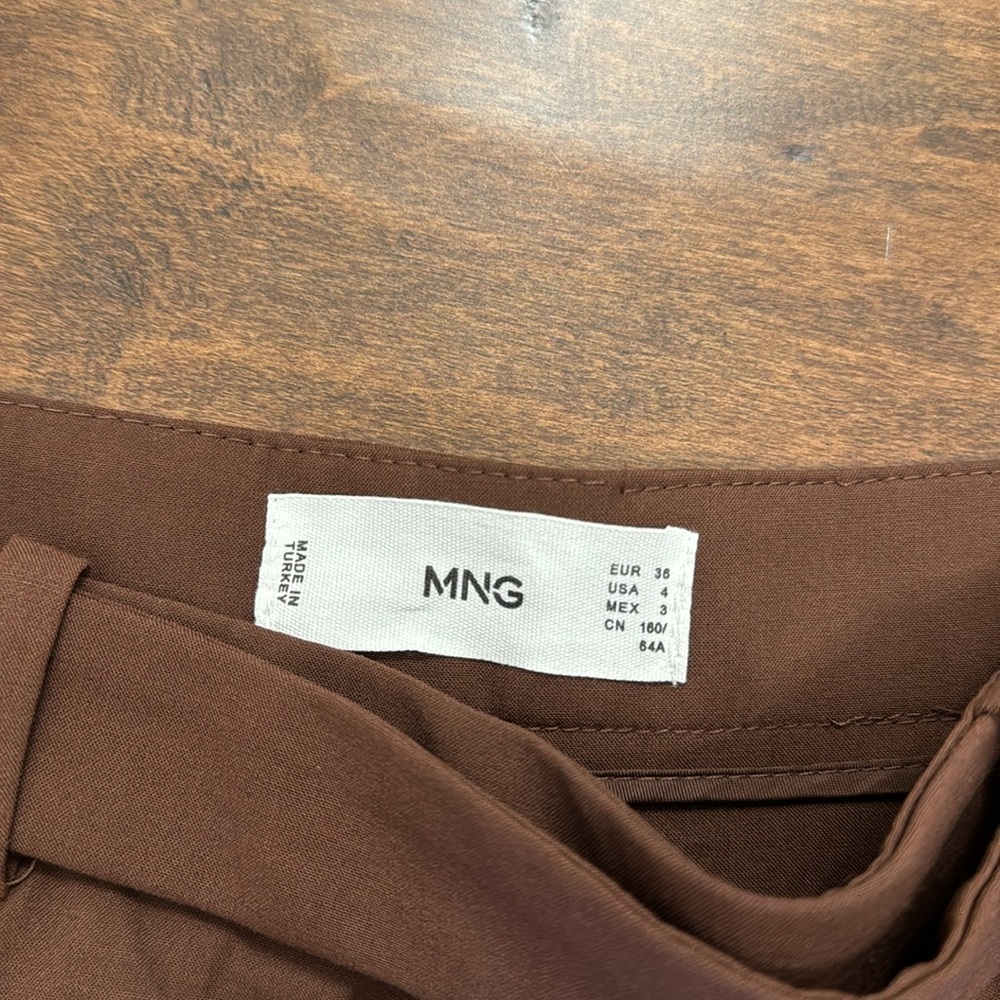 NWOT pants - Picture 5 of 5